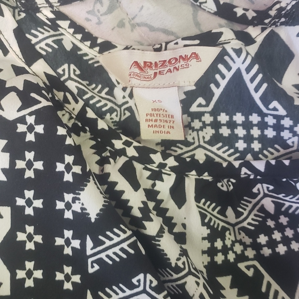 Romper - Picture 2 of 3